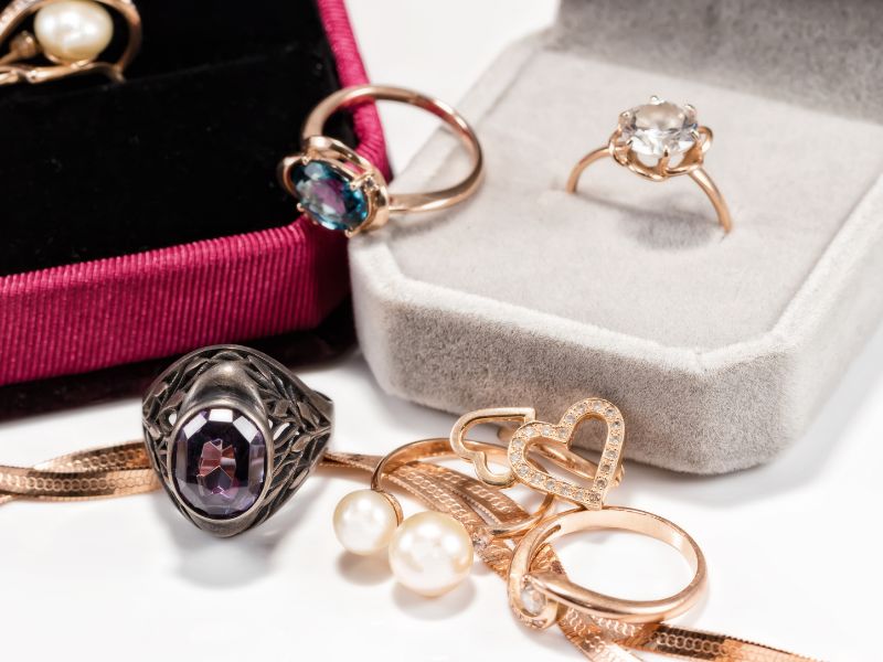 ⭐台北金飾店推薦｜4招銀飾變黑自救術！清潔保養與店家推薦一次搞定！