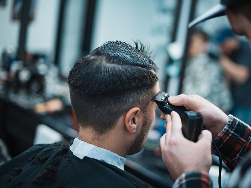 ⭐台中男士理髮推薦｜Barbershop vs. 理髮廳沙龍，男士剪髮該選誰？5大差異讓你秒懂