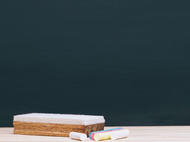 ⭐高雄公佈欄廠商來這找！一篇解析大樓與工程告示牌的設置關鍵