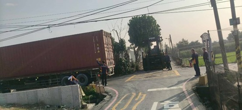 高雄堆高機特殊高桿 圖片5.jpg