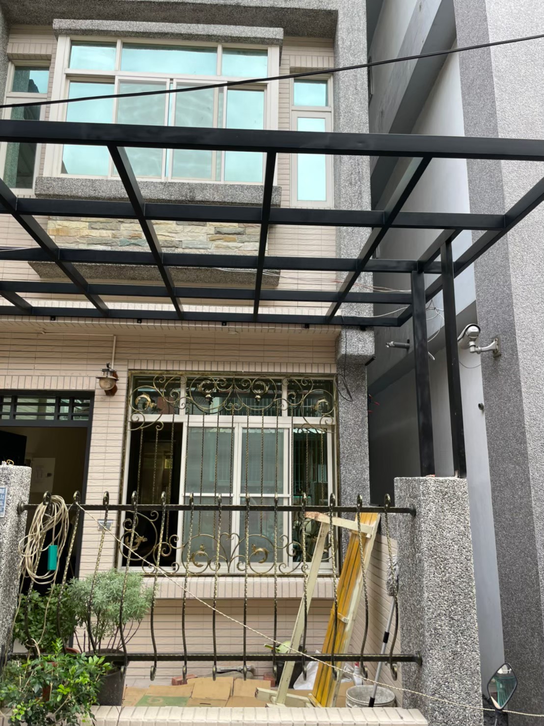 住高雄鋼構屋會比較悶熱或吵嗎.jpg