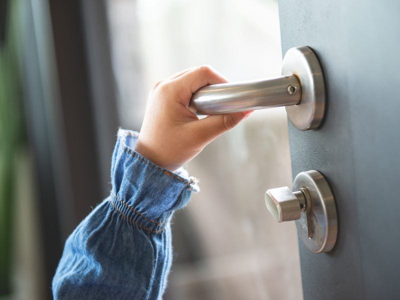 你家的門片類型適合裝哪種電子鎖