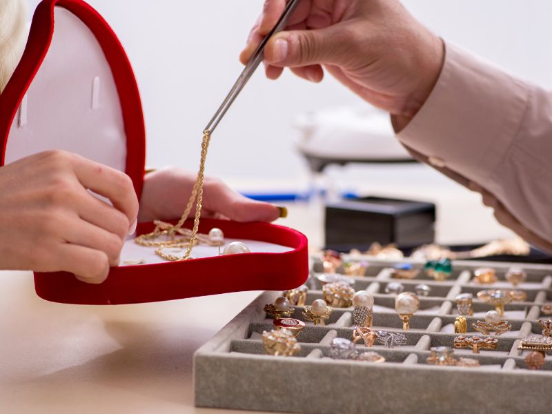 ⭐當舖懶人包！當舖陷阱OUT！從借款流程到利息計算，你的當舖安全指南都在這！