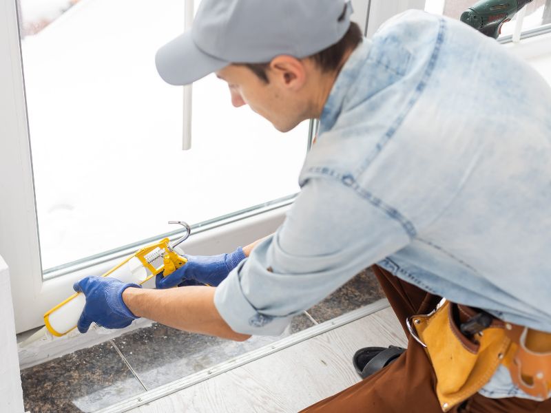 ⭐台北玻璃行推薦：颱風季必看！玻璃維修流程、價格解析及玻璃防爆膜挑選懶人包