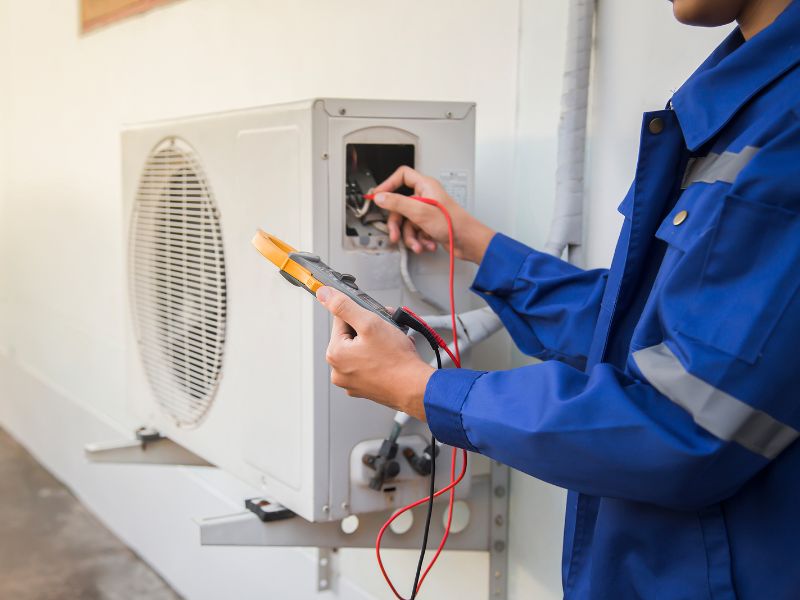 ⭐台中冷氣安裝推薦！冷氣吹十年還像新的一樣？揭秘 5 個藏在安裝細節裡的『冷知識』