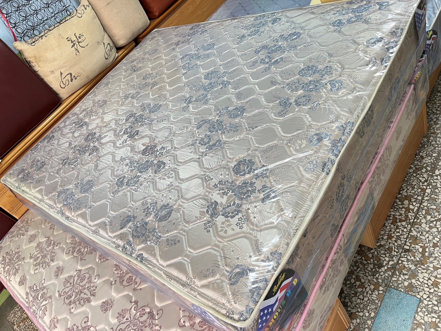 允發沙發床.jpg