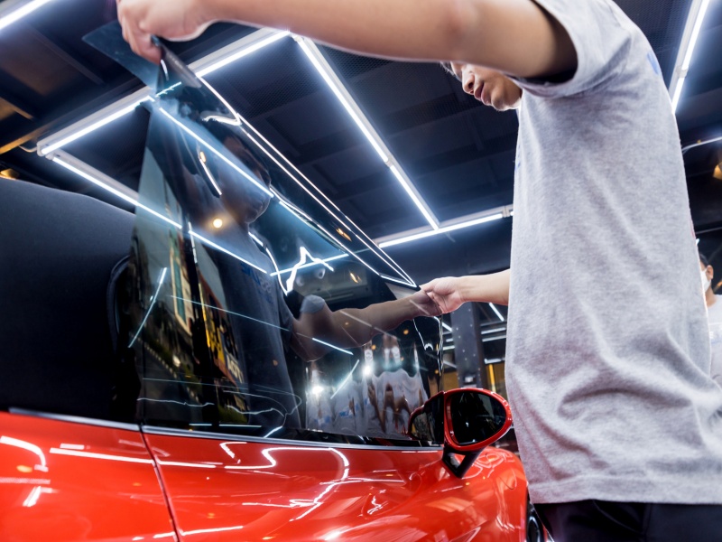 3分鐘搞懂汽車包膜怎麼挑！從TPU犀牛皮到PVC改色膜，哪個最適合你？