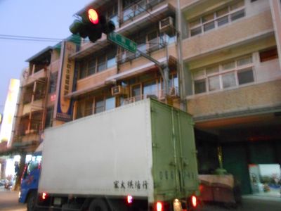 金龍飲水機商行-undefined