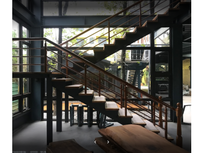 森豐樓梯扶手行-undefined