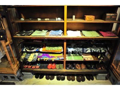 游心服飾坊-undefined