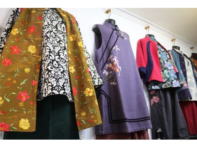 飛紅服飾行-undefined