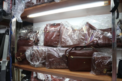 嗣竣貿易有限公司-undefined