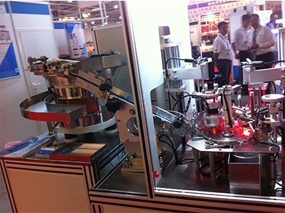 精湛光學科技股份有限公司-undefined