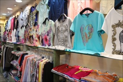 鈺彩衣服飾-undefined