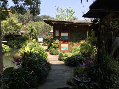 山行玫瑰-undefined