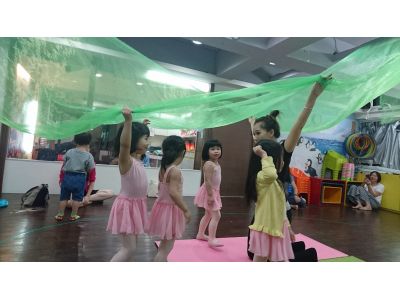 藝術童年音樂舞蹈教室-undefined