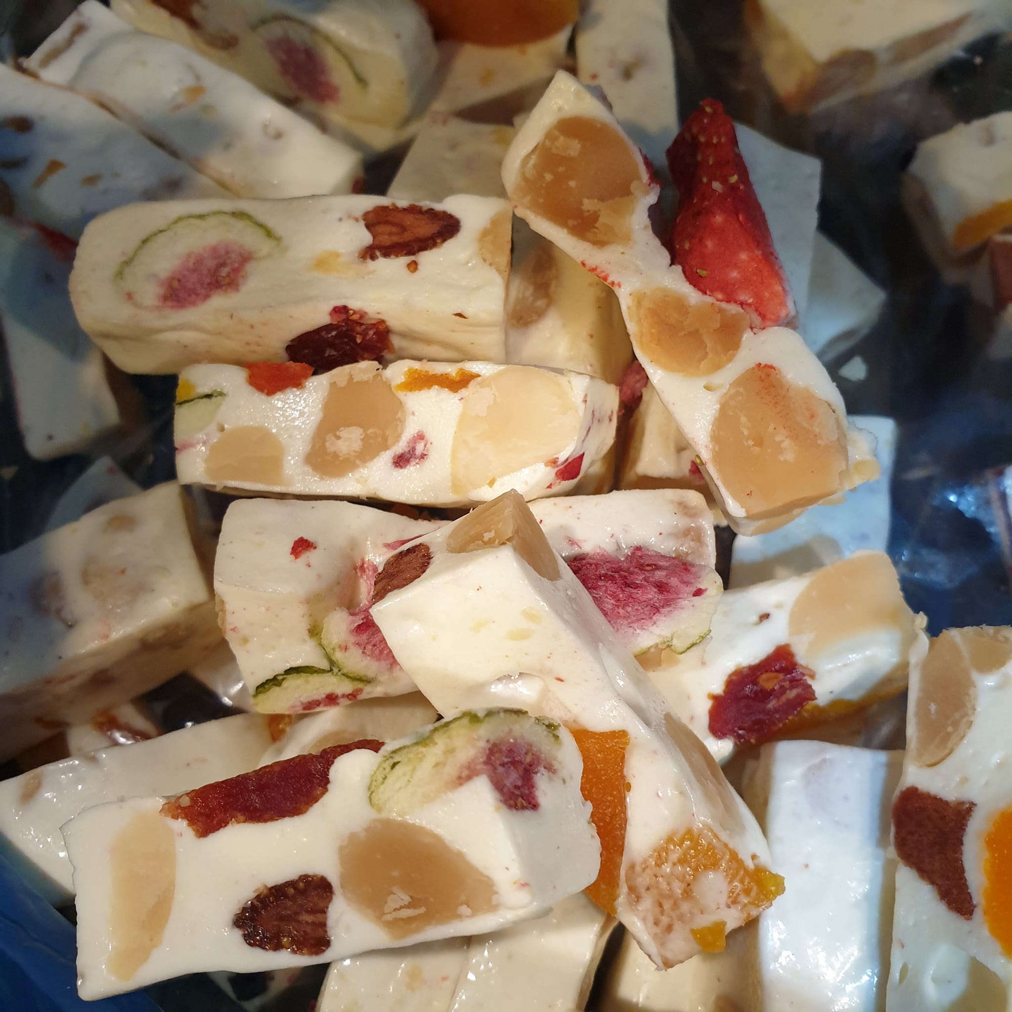 季節限定牛軋糖