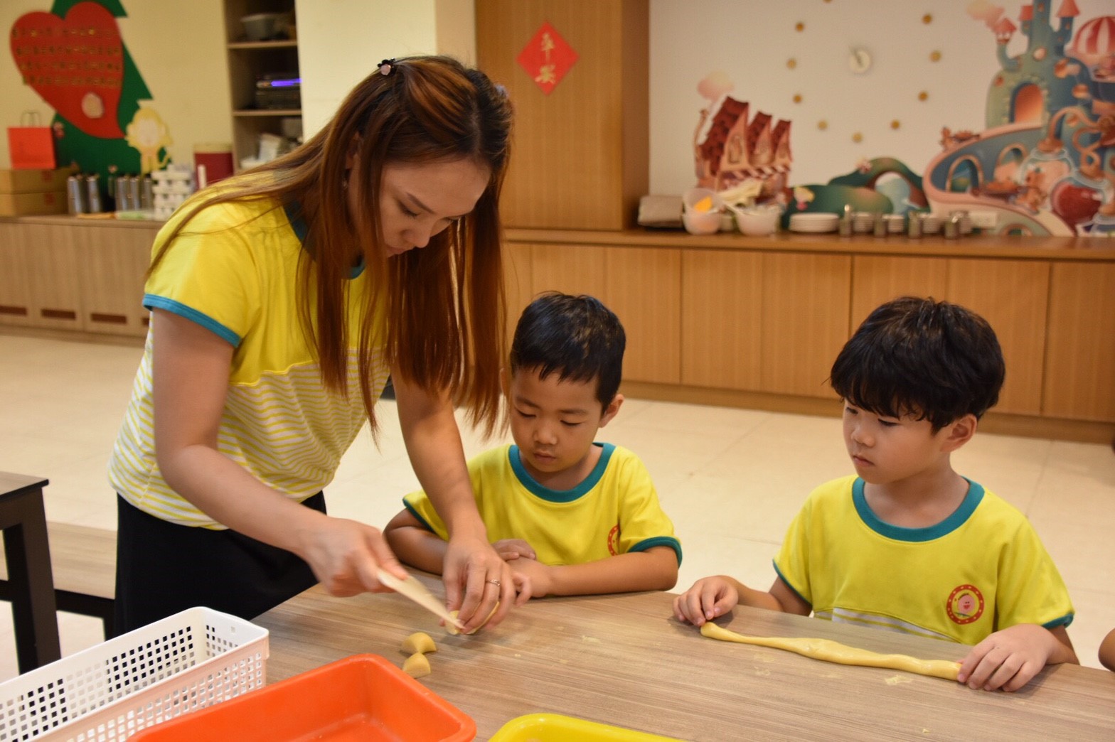 中秋節自己做好吃的鳳梨酥!