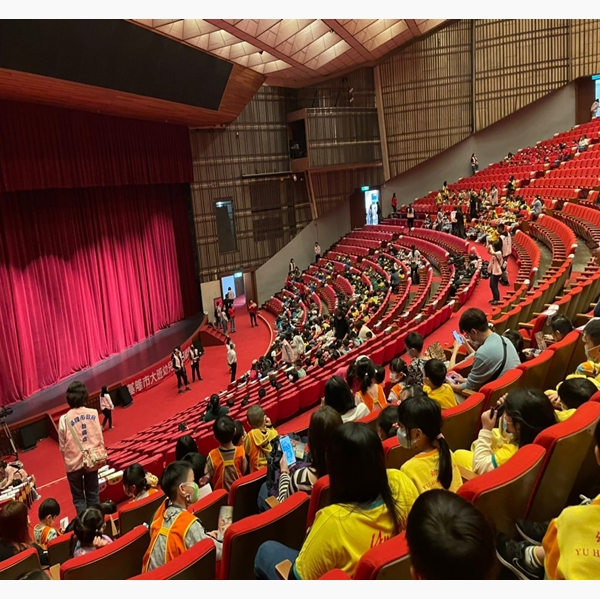 觀賞九歌兒童劇團的表演～想飛的小孩