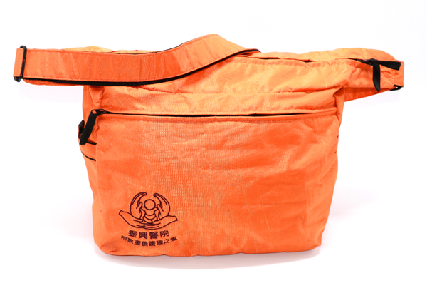 媽媽外出斜背包