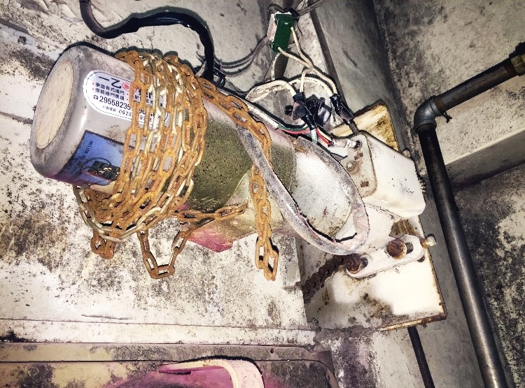 修換電動捲門馬達