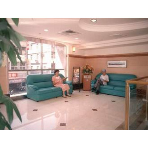 寬敞明亮的二樓大廳