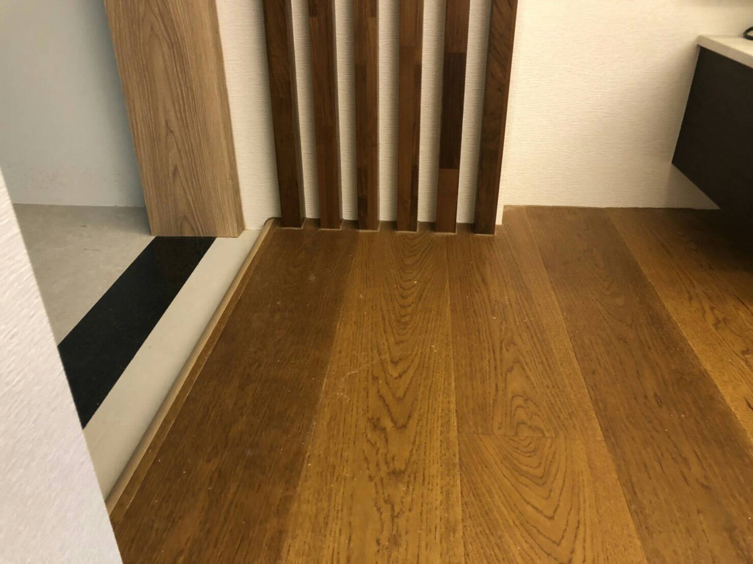 雅典古城橡木-仿古手刮複合式地板