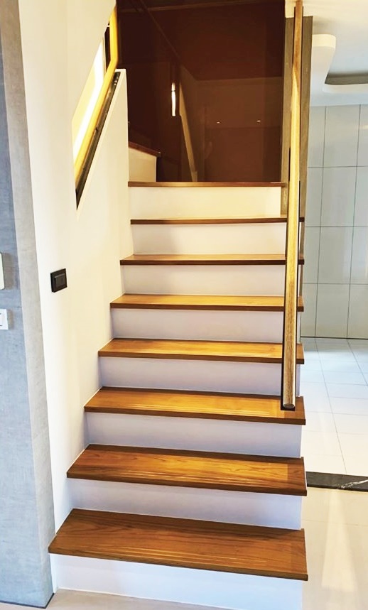 實木樓梯板工程