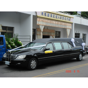 三節加長型禮車