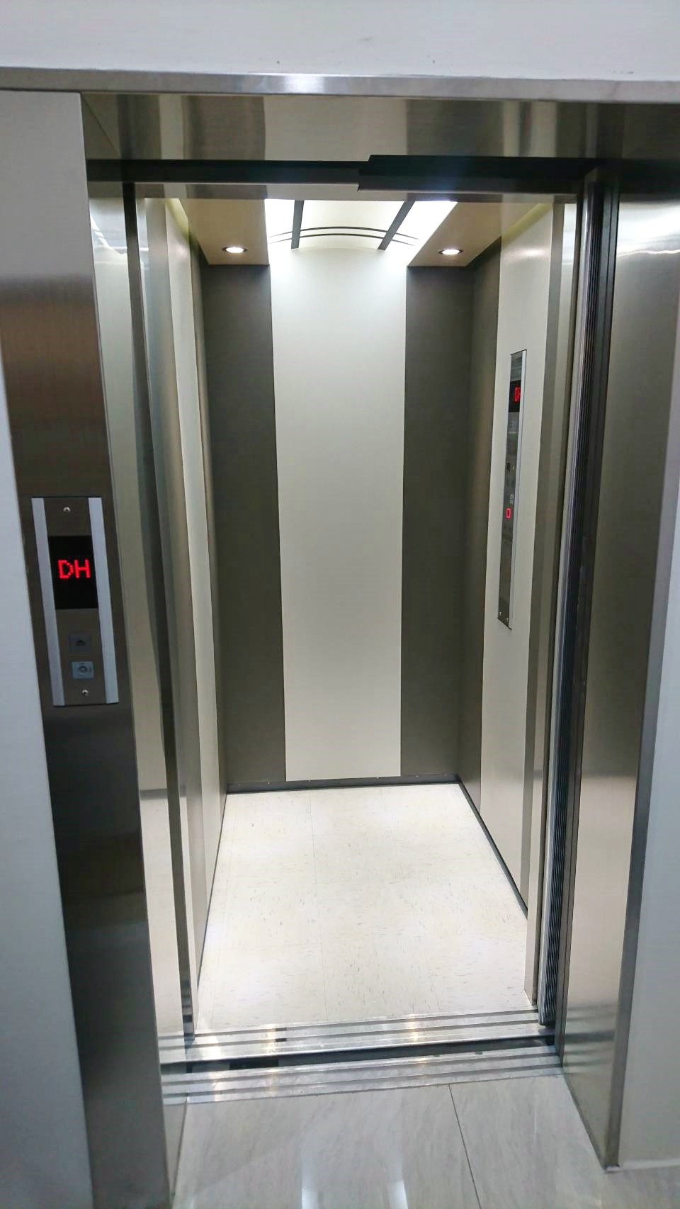 雙菱電梯-六人座家庭梯