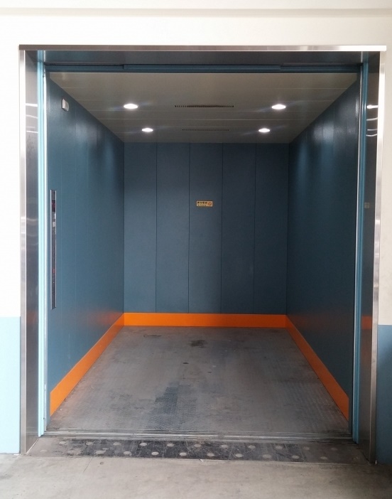 載貨用電梯