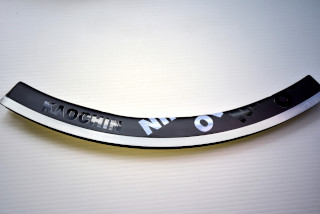 低溫亮光立體標