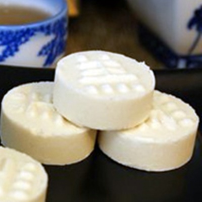 小盒牛奶鳳眼糕