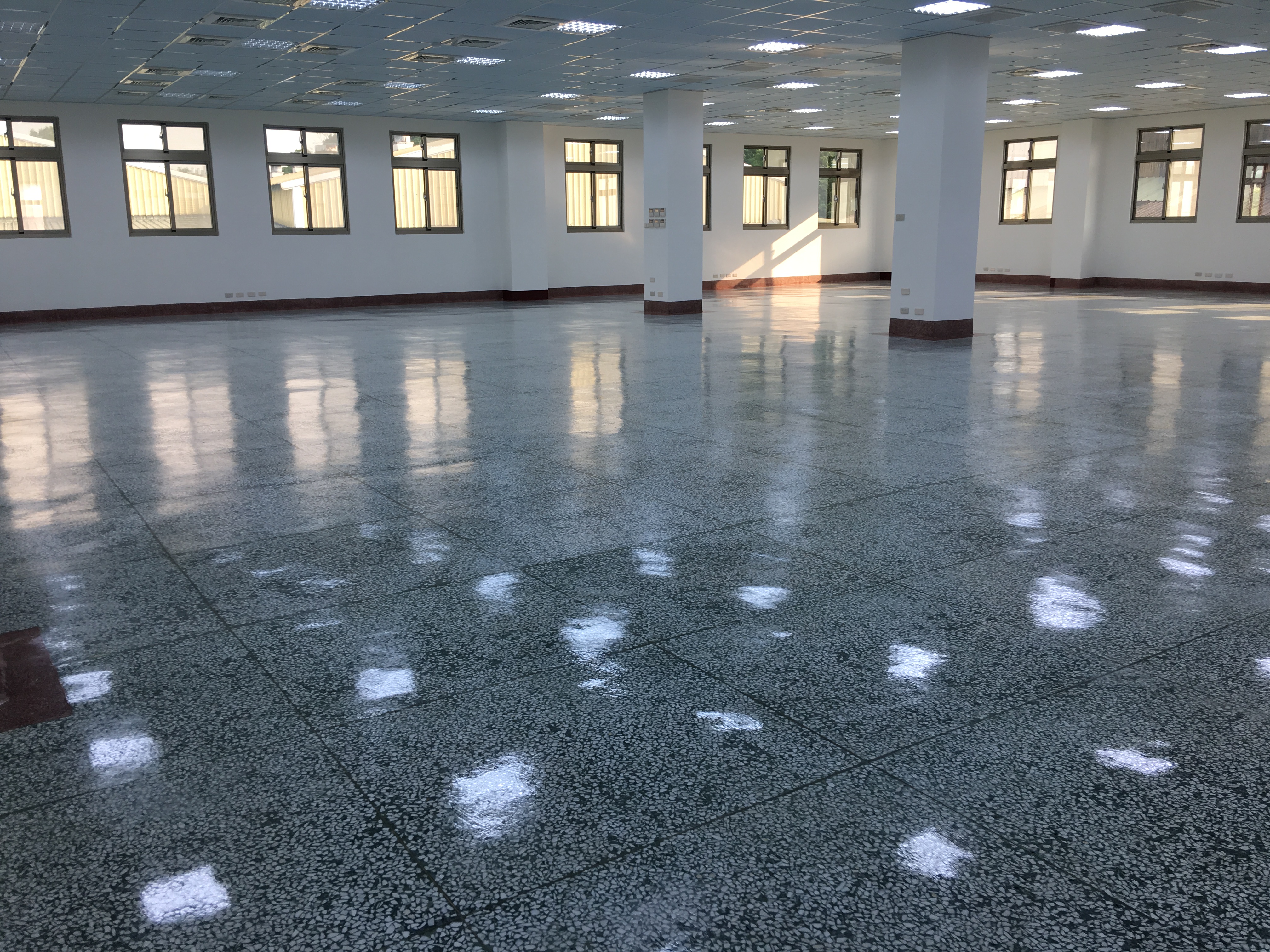 地板磨地清洗打腊(後)