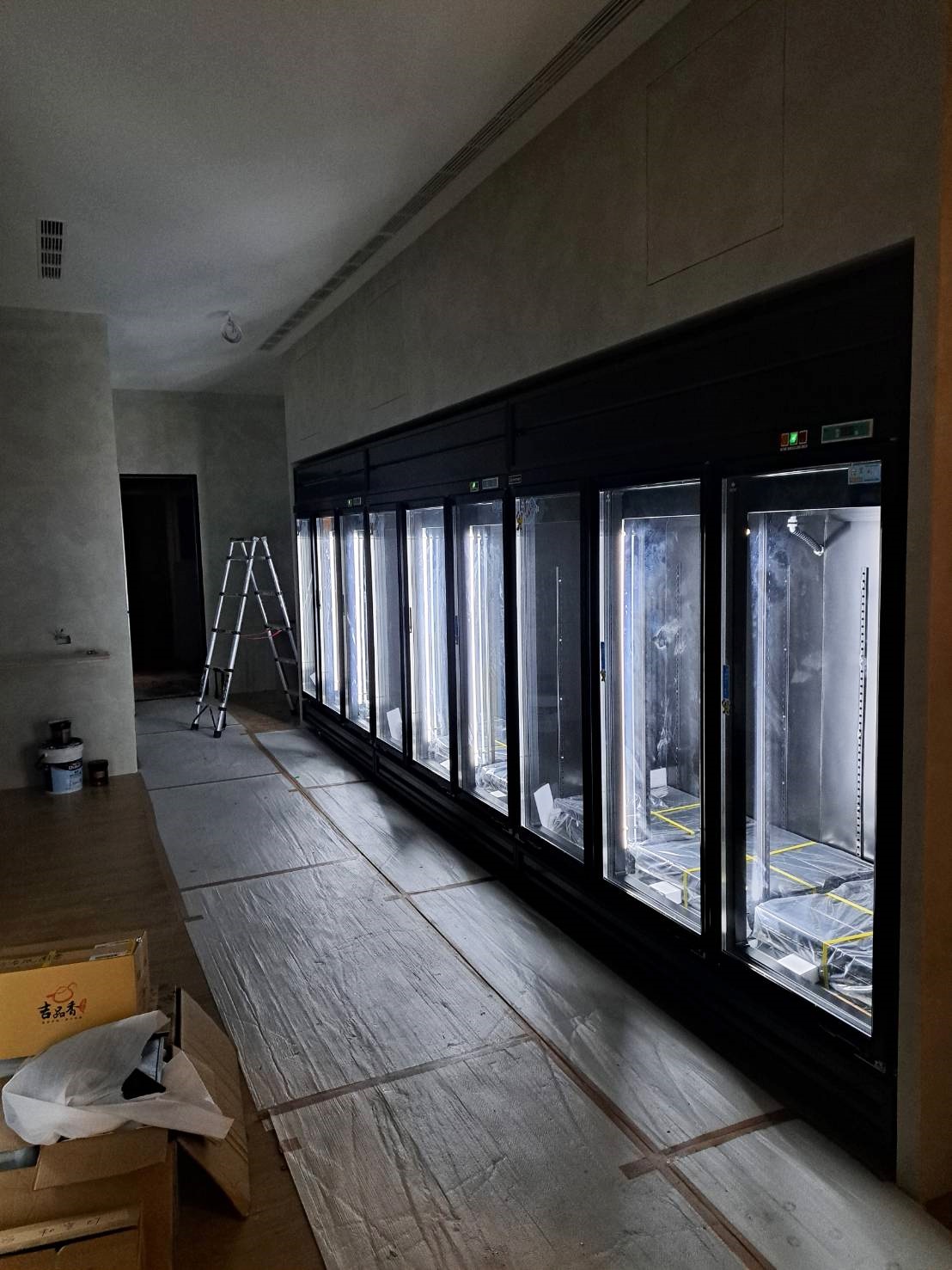 營業場所-冷凍冷藏展示冰箱安