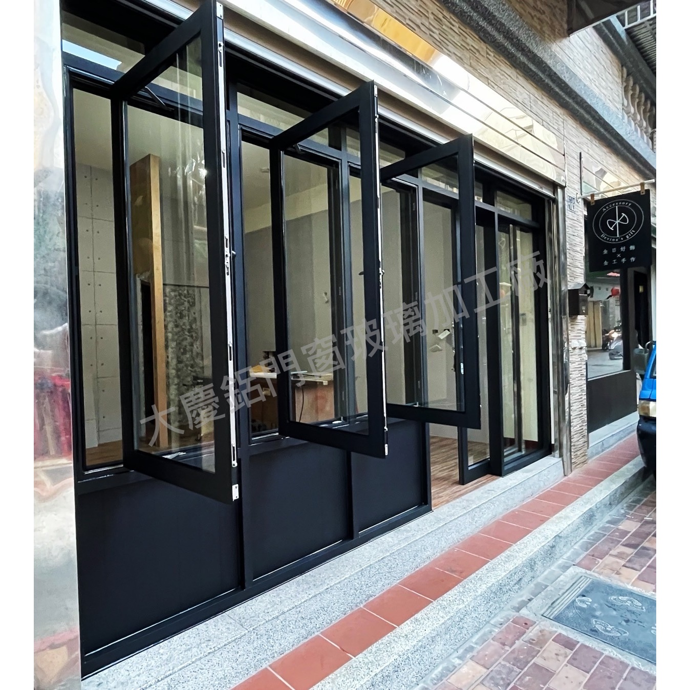 店面門