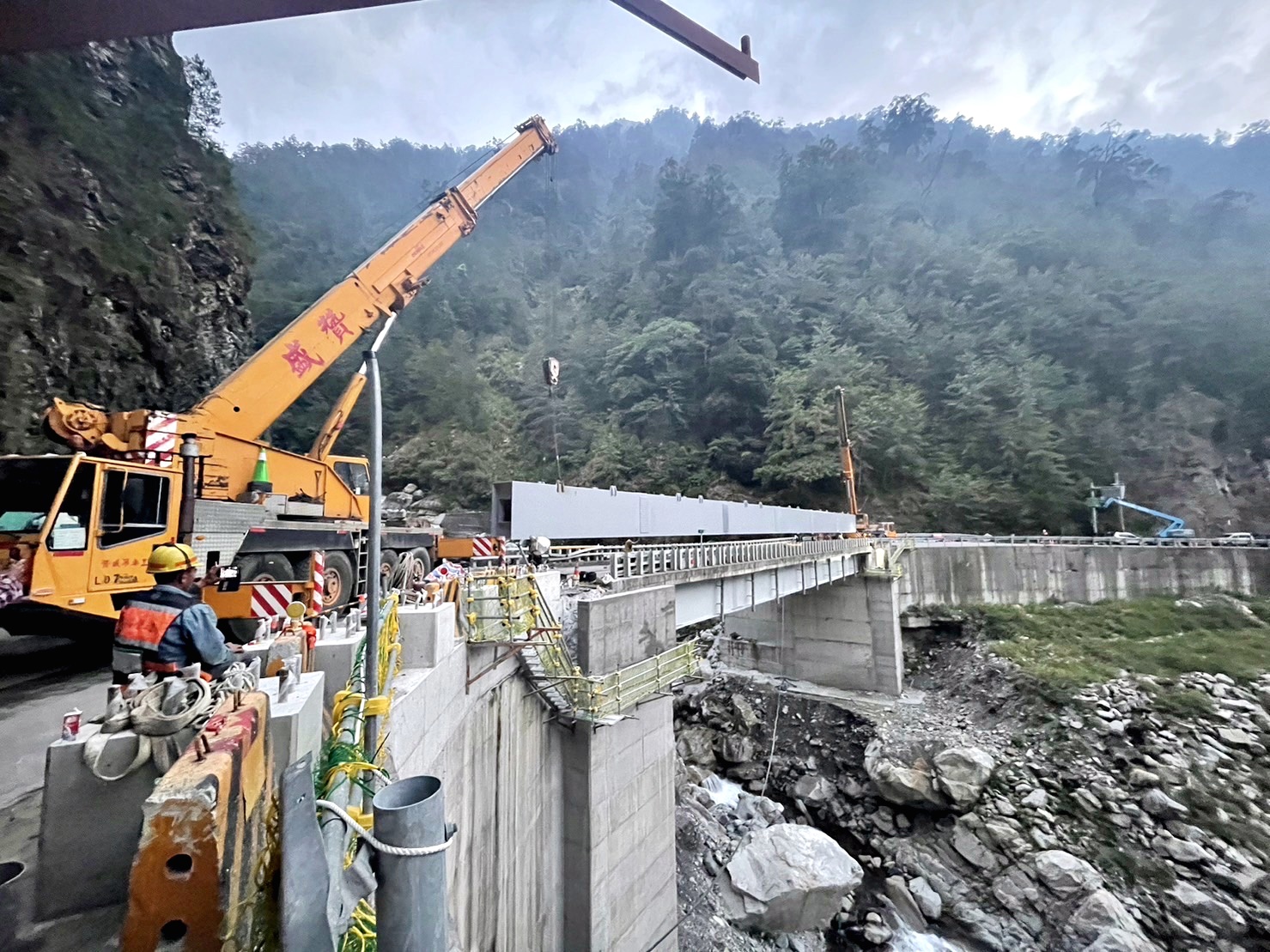 贊盛吊車出租/起重工程承攬