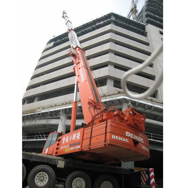 鋼骨結構大樓吊運安裝工程