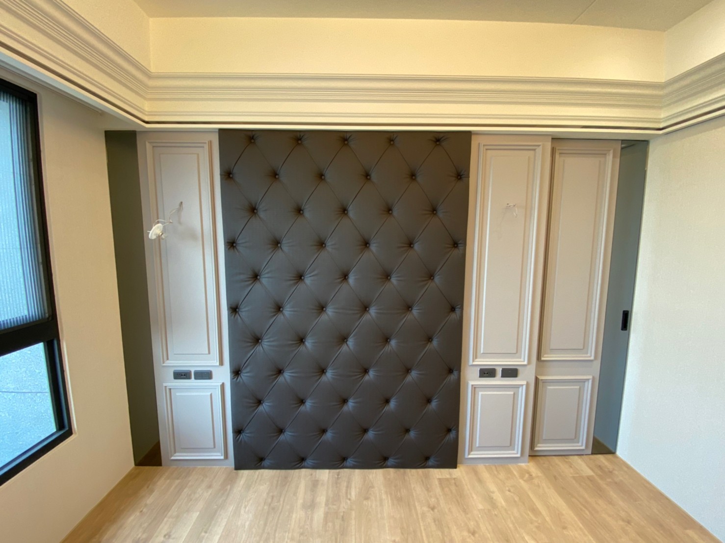 裱布作品-牆面裱布