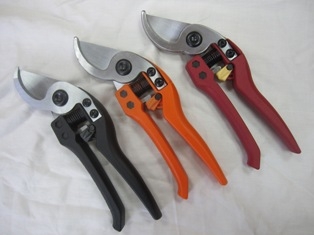 諺柏企業社-undefined