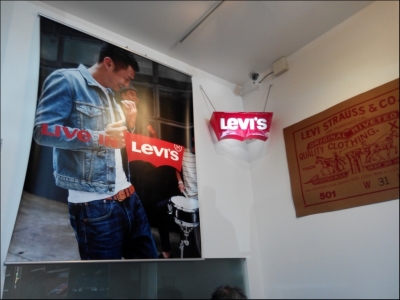 禮偉士精品店-undefined