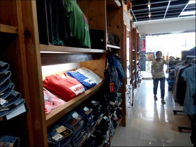 禮偉士精品店-undefined