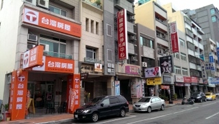 台灣房屋逢甲家樂福特許加盟店-undefined