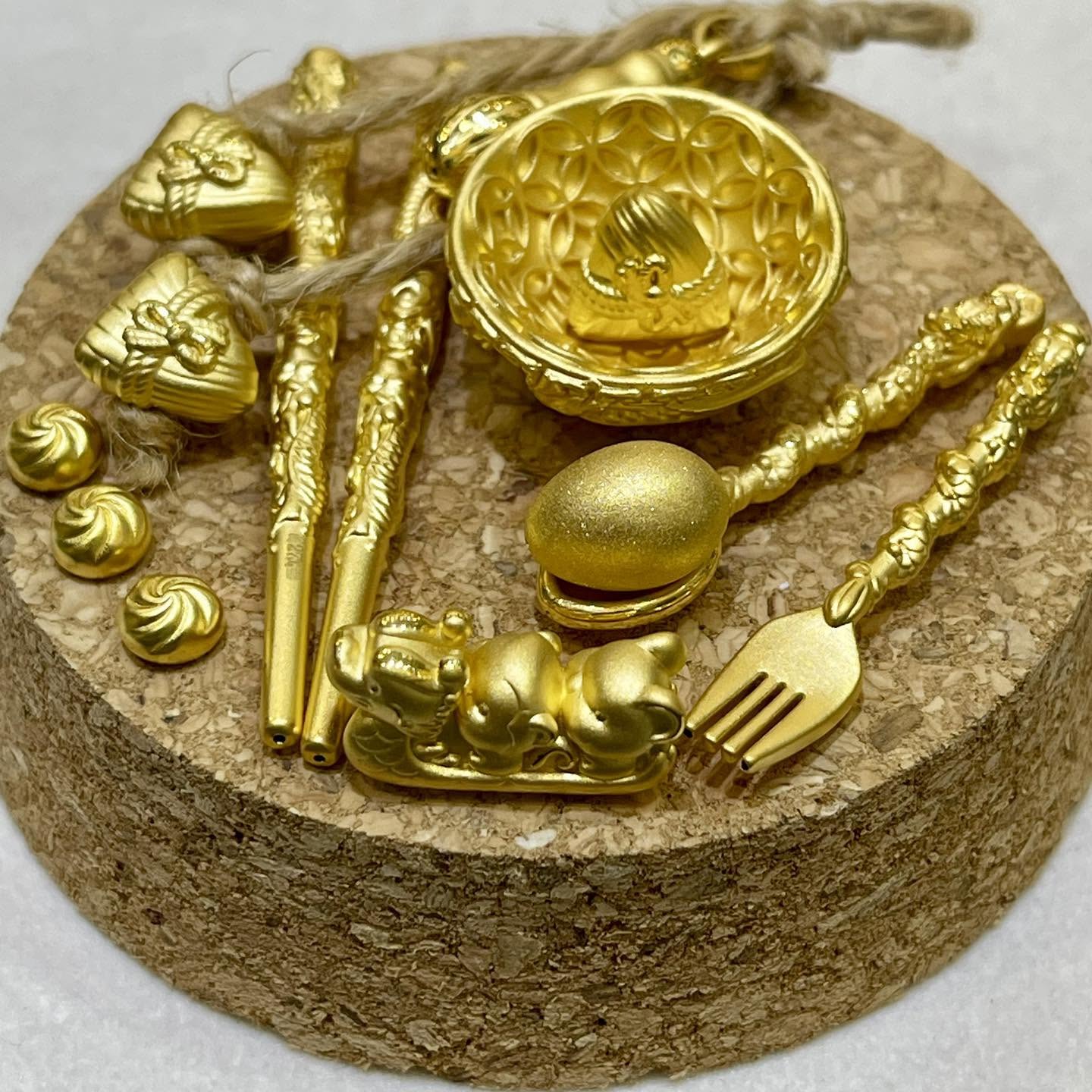 黃金擺件
