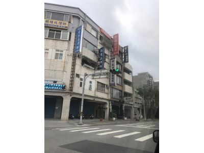 顧維政律師-undefined