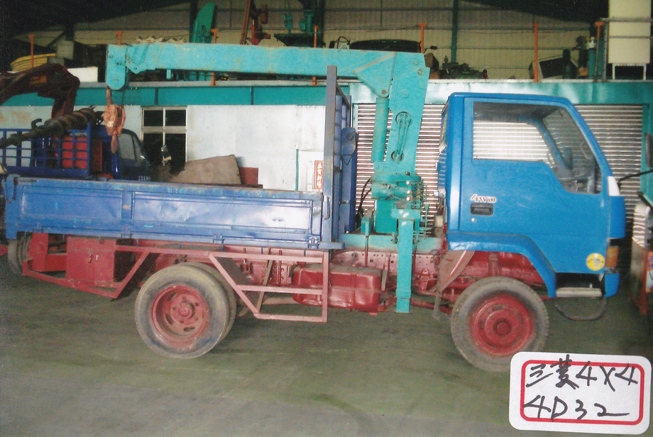 進口外匯車輛-三菱4D32-2