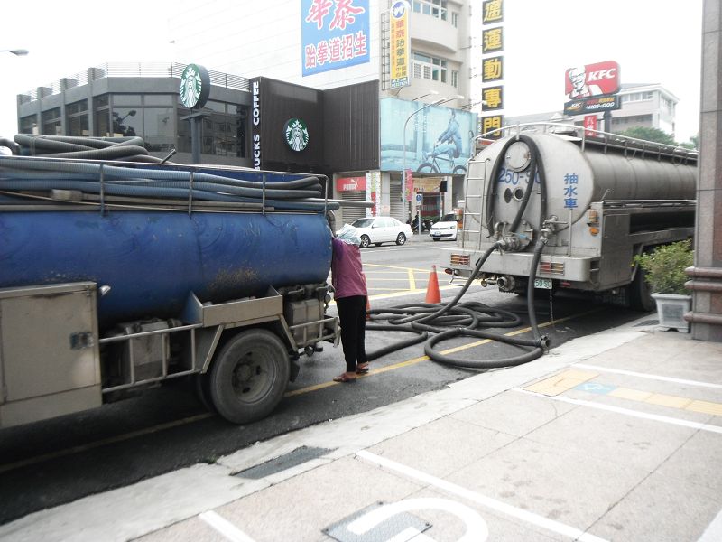 2地下3F由小車進入抽取