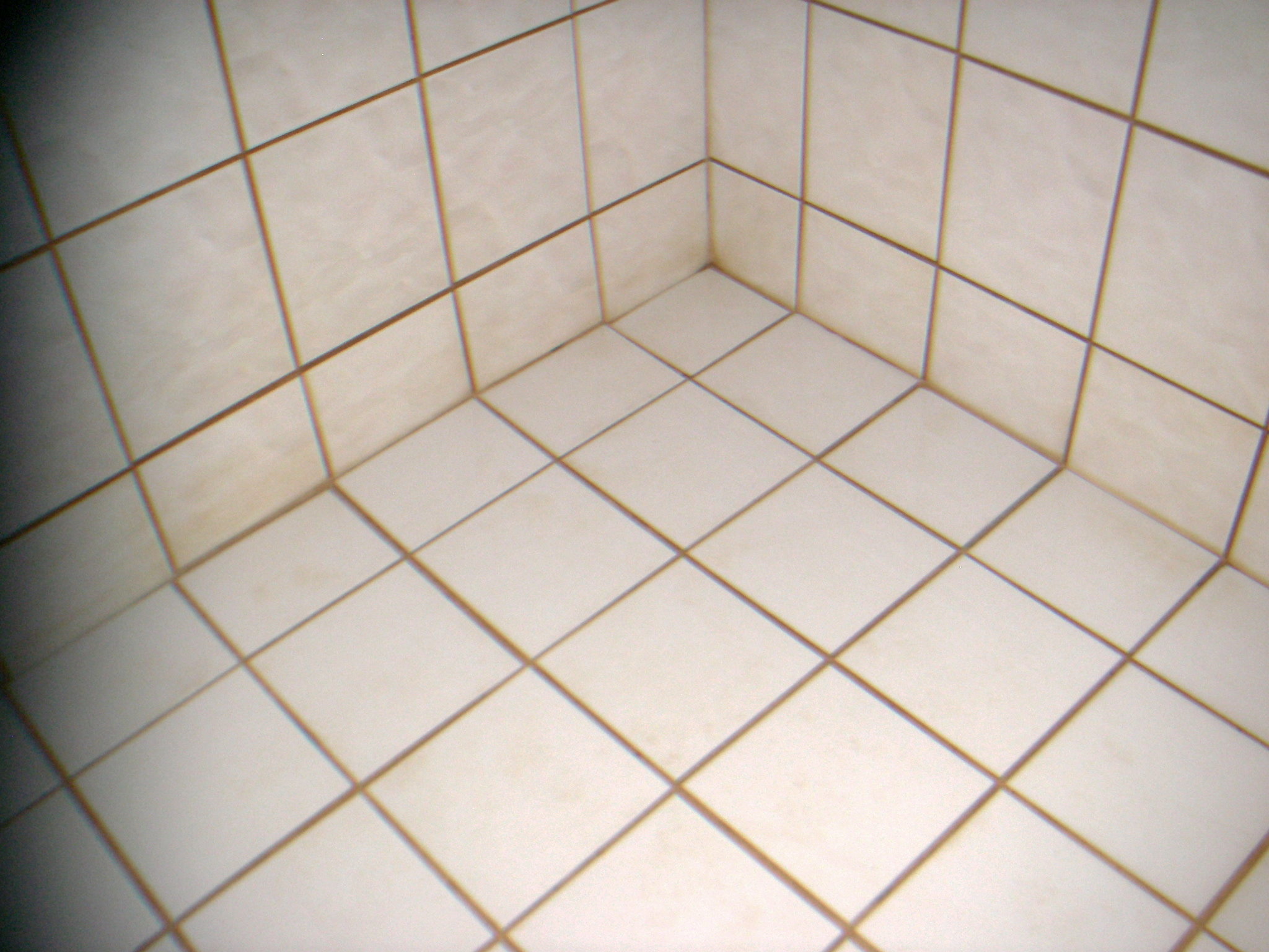 基隆仁愛區社區洗水塔後