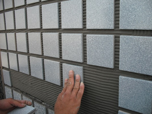 高雄外牆磁磚修補