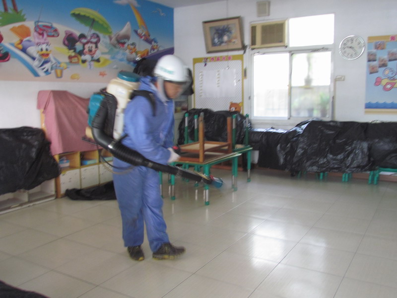 幼稚園教室消毒